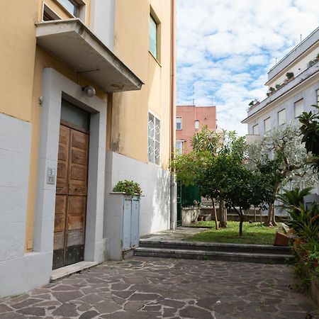 Guest House Sempione Da Giulio Rome Bagian luar foto